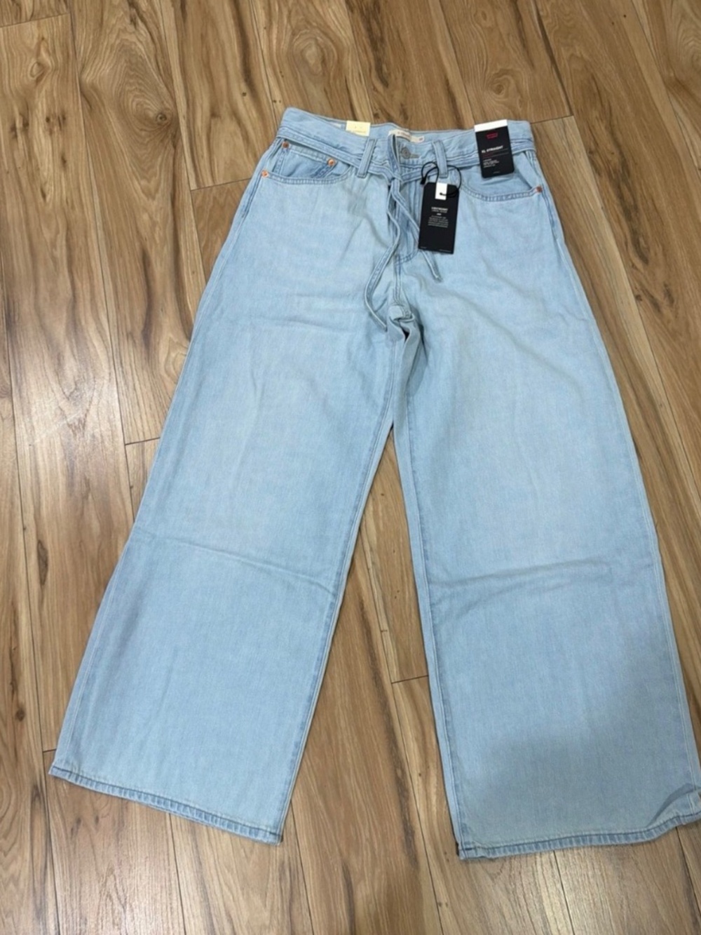 New With Tags Levi’s Strauss XL Straight Mid Rise 27x31 Lightweight $108 - Picture 2 of 4